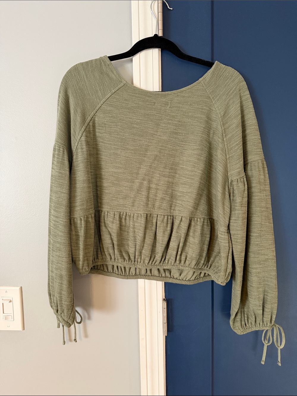 aerie Olive Green Waffle-Knit boho top nwot medium - Picture 3 of 3